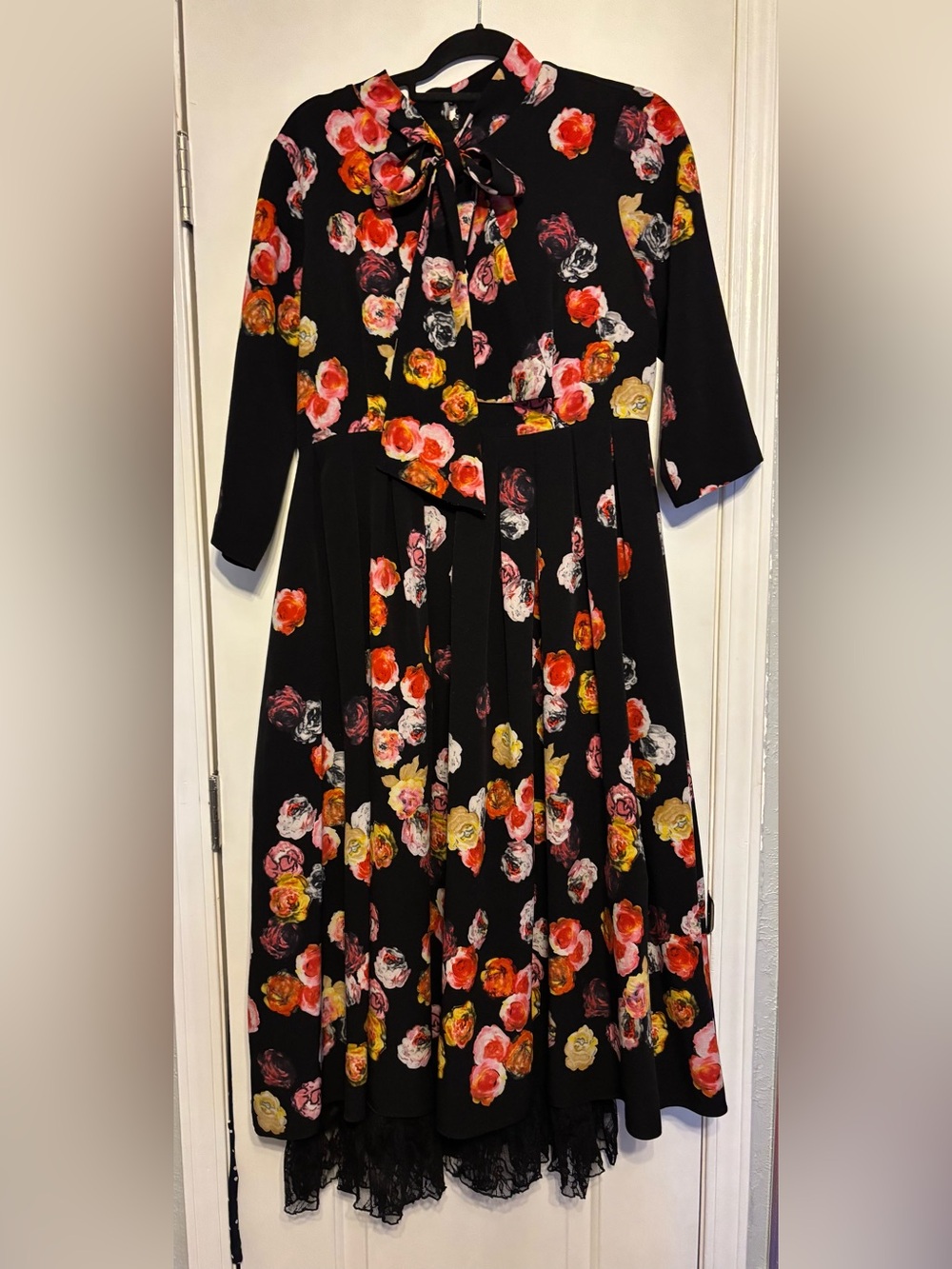 Black Floral Tie-Neck maxi Dress